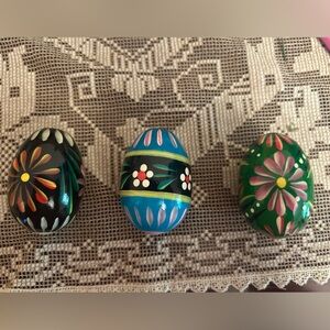 Vintage Hand Carved Colorful Wooden Floral Hearts Folk Art Easter Eggs Set of 3